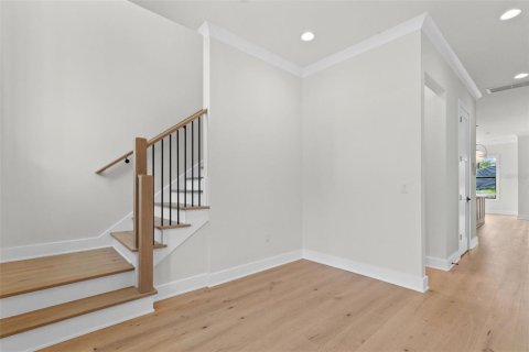 Villa ou maison à vendre à Tampa, Floride: 5 chambres, 297.29 m2 № 2200229 - photo 5