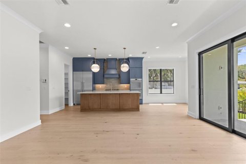 Villa ou maison à vendre à Tampa, Floride: 5 chambres, 297.29 m2 № 2200229 - photo 11
