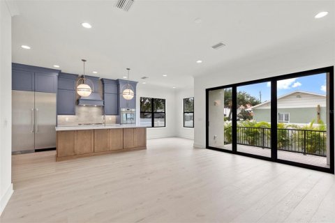 Villa ou maison à vendre à Tampa, Floride: 5 chambres, 297.29 m2 № 2200229 - photo 7