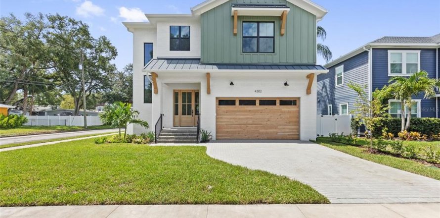 Villa ou maison à Tampa, Floride 5 chambres, 297.29 m2 № 2200229