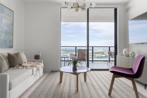 Condo in Miami, Florida, 3 bedrooms  № 1861546 - photo 2