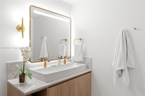 Condo in Miami, Florida, 3 bedrooms  № 1861546 - photo 17