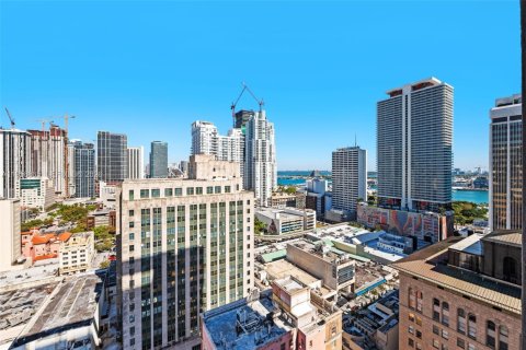 Купить кондоминиум в Майами, Флорида 1 спальня, 52.4м2, № 2023697 - фото 16