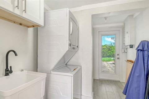 Copropriété à vendre à Longboat Key, Floride: 2 chambres, 102.47 m2 № 2419079 - photo 28