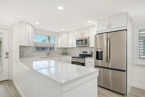 Copropriété à vendre à Longboat Key, Floride: 2 chambres, 102.47 m2 № 2419079 - photo 8