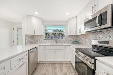 Copropriété à vendre à Longboat Key, Floride: 2 chambres, 102.47 m2 № 2419079 - photo 9