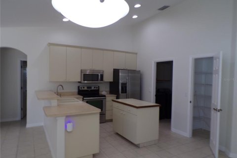 Villa ou maison à louer à Port Charlotte, Floride: 3 chambres, 173.08 m2 № 2386304 - photo 12