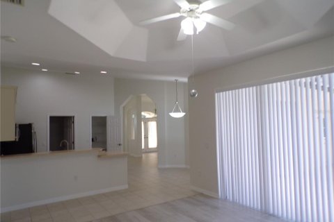 Villa ou maison à louer à Port Charlotte, Floride: 3 chambres, 173.08 m2 № 2386304 - photo 5