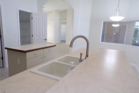 Villa ou maison à louer à Port Charlotte, Floride: 3 chambres, 173.08 m2 № 2386304 - photo 10