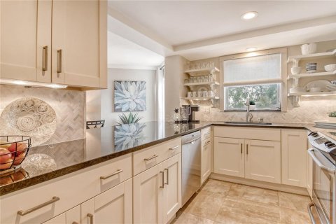 Copropriété à vendre à Longboat Key, Floride: 3 chambres, 136.94 m2 № 2143079 - photo 12