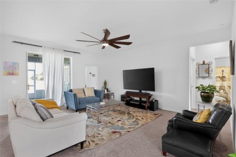 Villa ou maison à louer à Bartow, Floride: 4 chambres, 223.62 m2 № 2386379 - photo 10