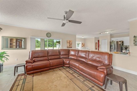 Villa ou maison à vendre à Kissimmee, Floride: 4 chambres, 264.49 m2 № 1856012 - photo 17