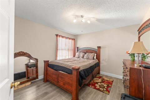 Villa ou maison à vendre à Kissimmee, Floride: 4 chambres, 264.49 m2 № 1856012 - photo 24
