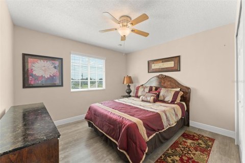 Villa ou maison à vendre à Kissimmee, Floride: 4 chambres, 264.49 m2 № 1856012 - photo 29