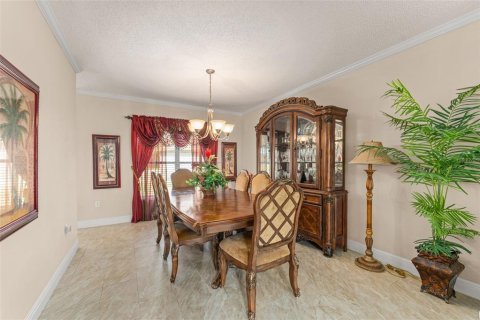 Villa ou maison à vendre à Kissimmee, Floride: 4 chambres, 264.49 m2 № 1856012 - photo 6