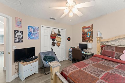 Villa ou maison à vendre à Kissimmee, Floride: 4 chambres, 264.49 m2 № 1856012 - photo 27