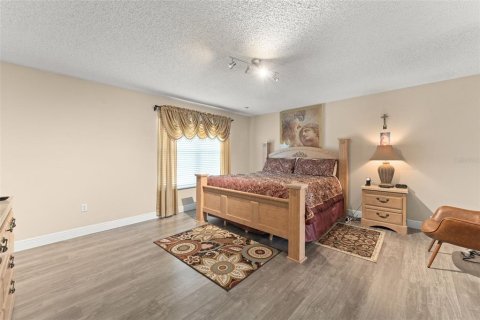 Villa ou maison à vendre à Kissimmee, Floride: 4 chambres, 264.49 m2 № 1856012 - photo 19