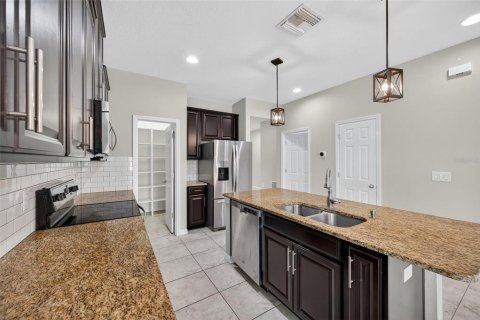 House in Riverview, Florida 4 bedrooms, 236.53 sq.m. № 1902798 - photo 27