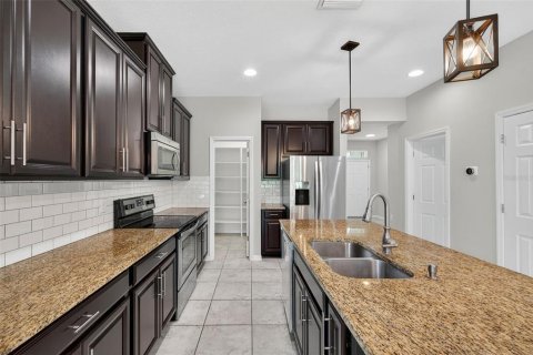 House in Riverview, Florida 4 bedrooms, 236.53 sq.m. № 1902798 - photo 20