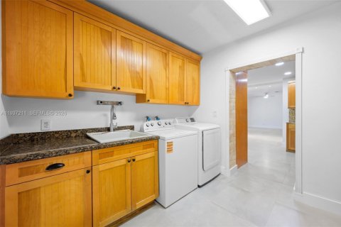 Casa en venta en Southwest Ranches, Florida, 4 dormitorios, 207.92 m2 № 1995095 - foto 17