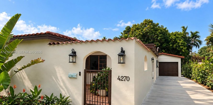 Villa ou maison à Miami, Floride 3 chambres, 177.63 m2 № 2400751