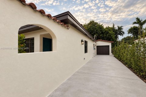 Villa ou maison à vendre à Miami, Floride: 3 chambres, 177.63 m2 № 2400751 - photo 7