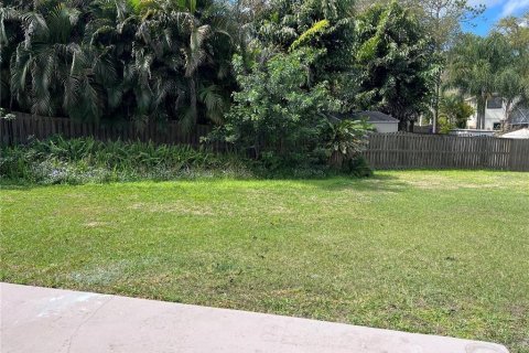 House in Palm Harbor, Florida 3 bedrooms, 137.68 sq.m. № 2393959 - photo 10