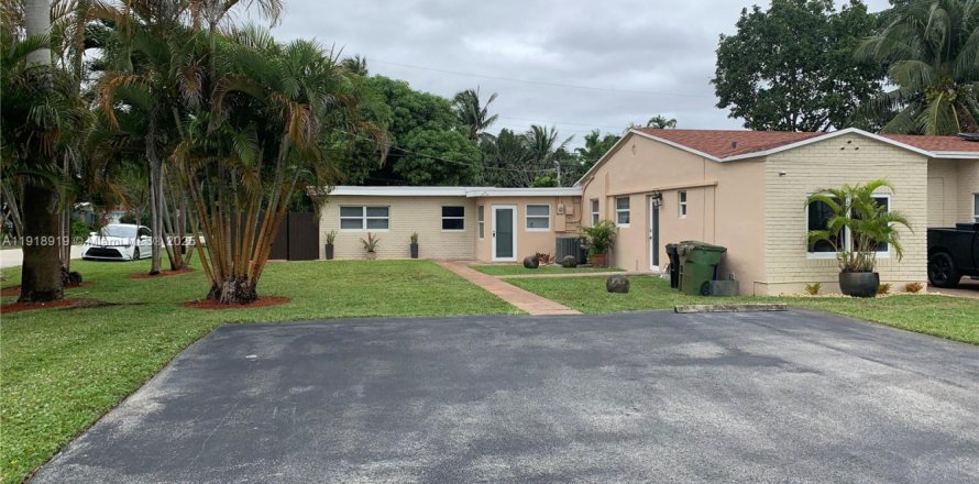 Коммерческая недвижимость в Форт-Лодердейл, Флорида 1 спальня, 27.87м2 № 1973299