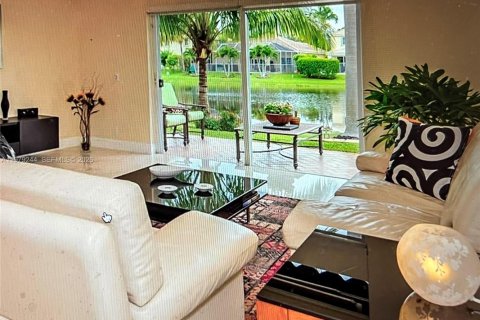 Купить виллу или дом в Уэстон, Флорида 4 спальни, 182.37м2, № 2043390 - фото 3