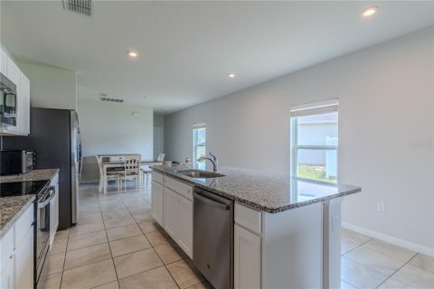 Casa en venta en Haines City, Florida, 3 dormitorios, 137.5 m2 № 1857666 - foto 9