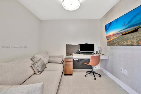 Condo in Fort Lauderdale, Florida, 3 bedrooms  № 1695776 - photo 28