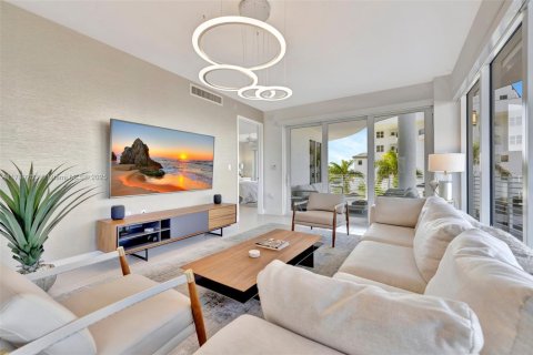 Condo in Fort Lauderdale, Florida, 3 bedrooms  № 1695776 - photo 8