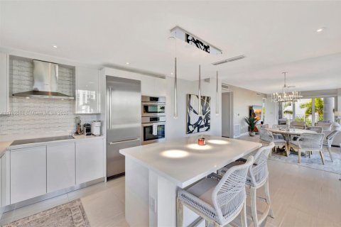 Condo in Fort Lauderdale, Florida, 3 bedrooms  № 1695776 - photo 14