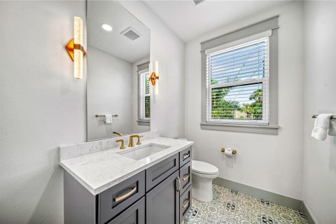 House in Sarasota, Florida 7 bedrooms, 390 sq.m. № 2118429 - photo 19