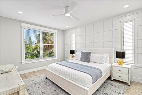 House in Sarasota, Florida 7 bedrooms, 390 sq.m. № 2118429 - photo 26