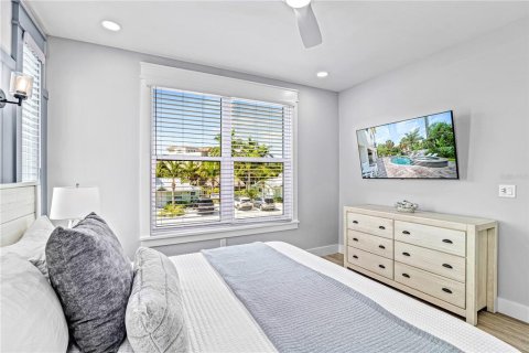 House in Sarasota, Florida 7 bedrooms, 390 sq.m. № 2118429 - photo 23