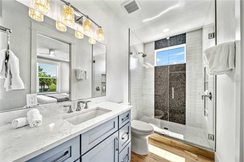 House in Sarasota, Florida 7 bedrooms, 390 sq.m. № 2118429 - photo 22