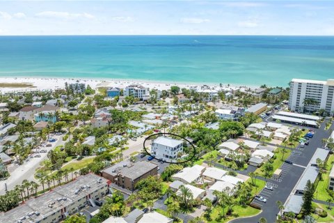 House in Sarasota, Florida 7 bedrooms, 390 sq.m. № 2118429 - photo 3