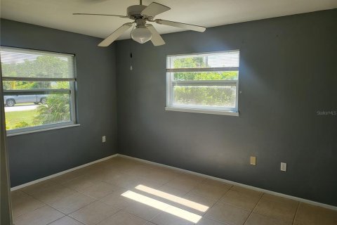 Villa ou maison à louer à Port Charlotte, Floride: 3 chambres, 122.54 m2 № 2167855 - photo 12