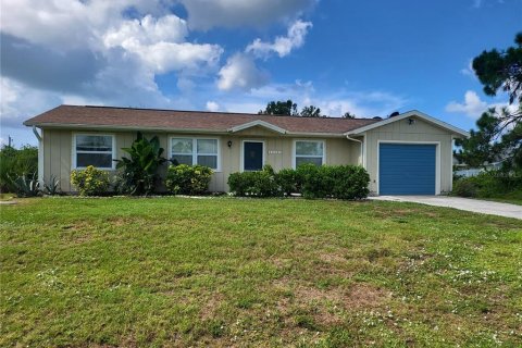 Villa ou maison à Port Charlotte, Floride 3 chambres, 122.54 m2 № 2167855