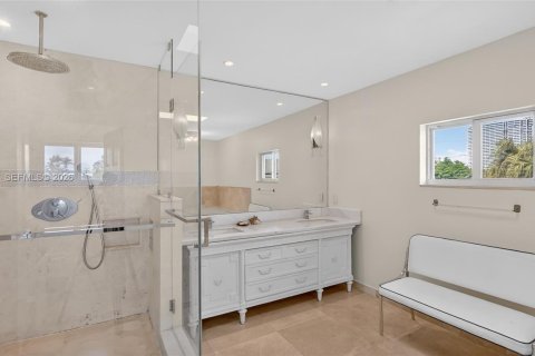Casa en venta en North Miami Beach, Florida, 4 dormitorios, 349.78 m2 № 2040006 - foto 24