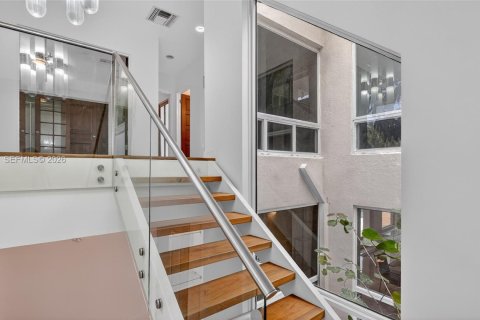 Casa en venta en North Miami Beach, Florida, 4 dormitorios, 349.78 m2 № 2040006 - foto 19