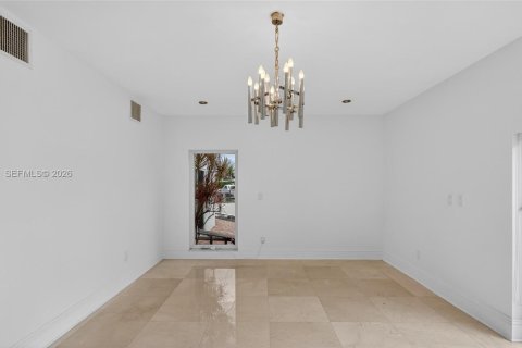 Casa en venta en North Miami Beach, Florida, 4 dormitorios, 349.78 m2 № 2040006 - foto 14