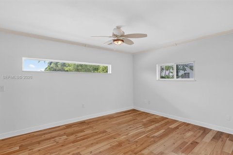 Casa en venta en North Miami Beach, Florida, 4 dormitorios, 349.78 m2 № 2040006 - foto 29