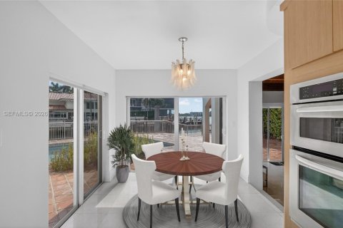 Casa en venta en North Miami Beach, Florida, 4 dormitorios, 349.78 m2 № 2040006 - foto 15