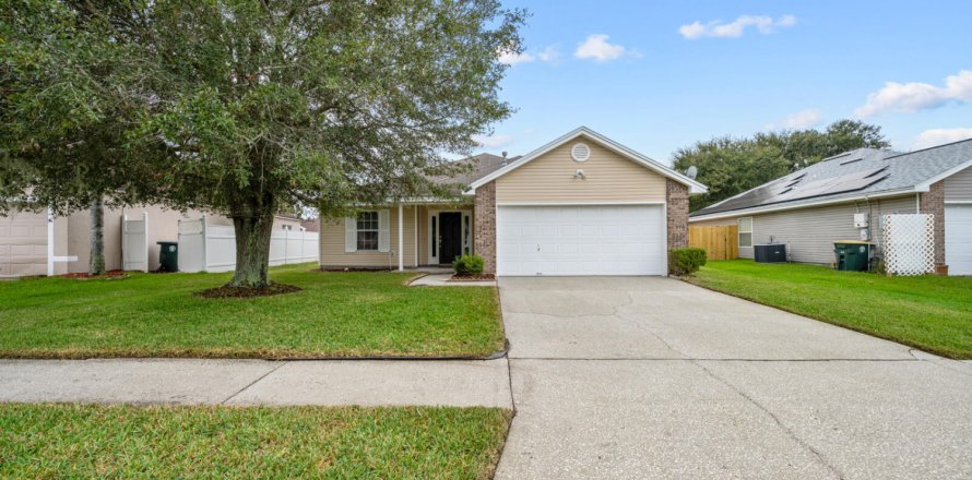 House in Jacksonville, Florida 3 bedrooms, 138.8 sq.m. № 772182