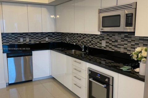 Copropriété à vendre à Miami, Floride: 1 chambre, 70.98 m2 № 1973917 - photo 1