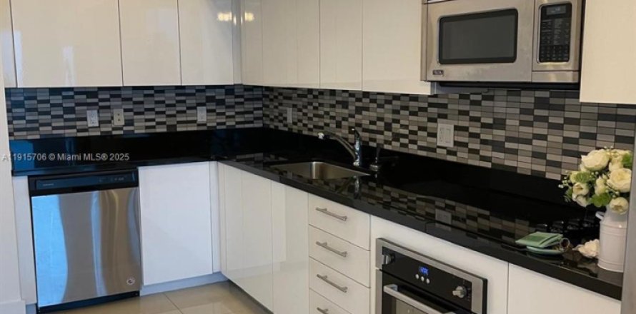 Condo à Miami, Floride, 1 chambre  № 1973917