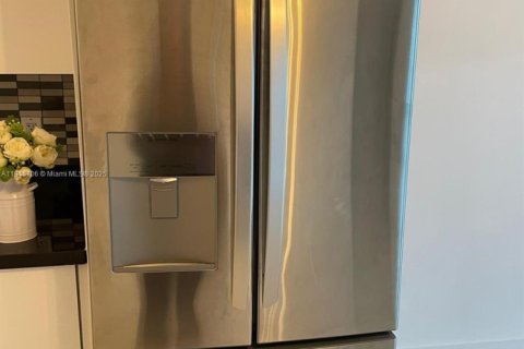 Copropriété à vendre à Miami, Floride: 1 chambre, 70.98 m2 № 1973917 - photo 4