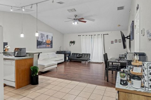 Commercial property in Clermont, Florida 6 bedrooms, 234.11 sq.m. № 1837859 - photo 6